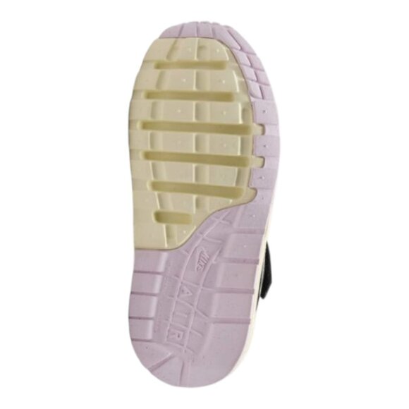 Nike Black and Pink Sneakers for Everyday Comfort - Picture 7 of 12